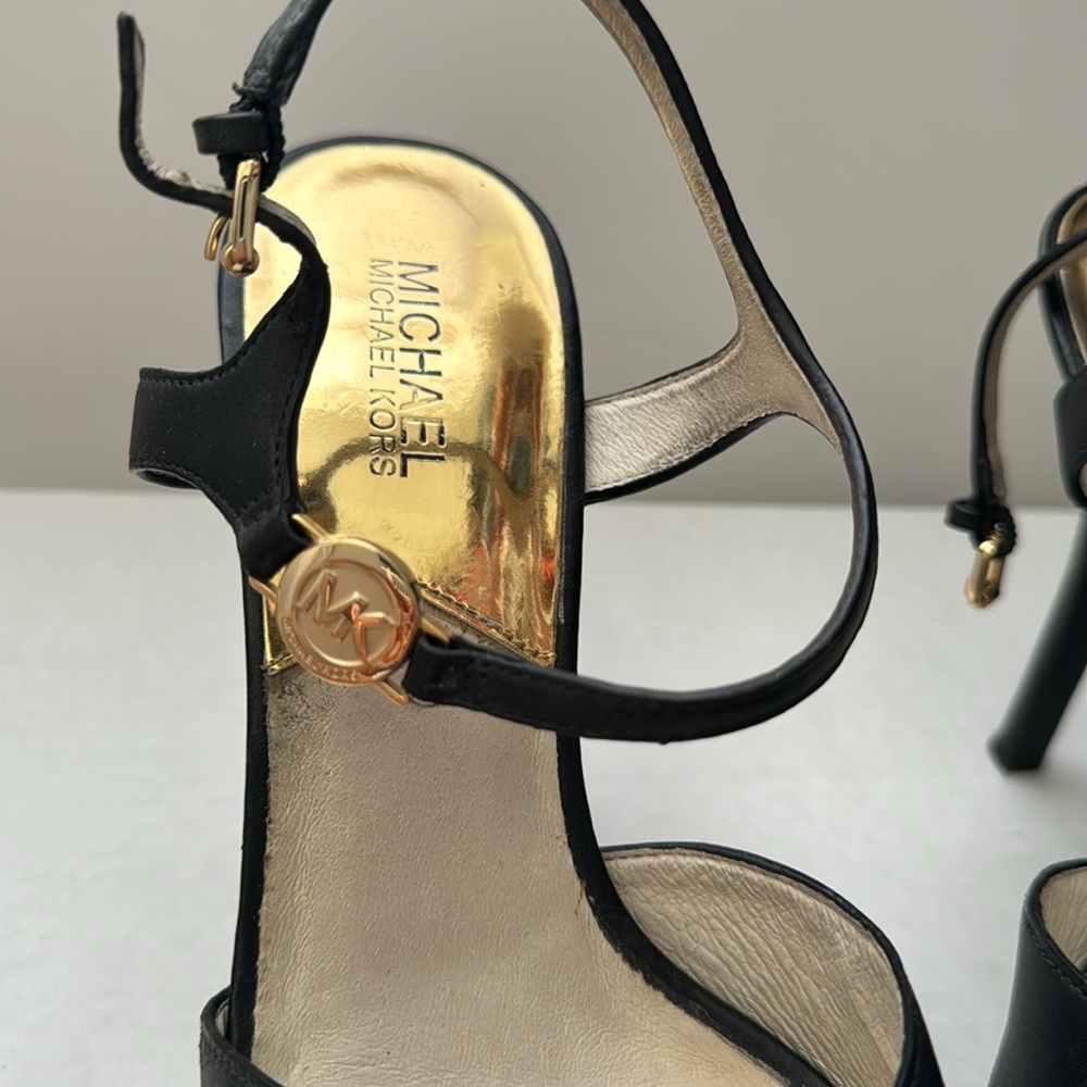 Michael Kors 4‎ inch black leather platform heels - Picture 5 of 5